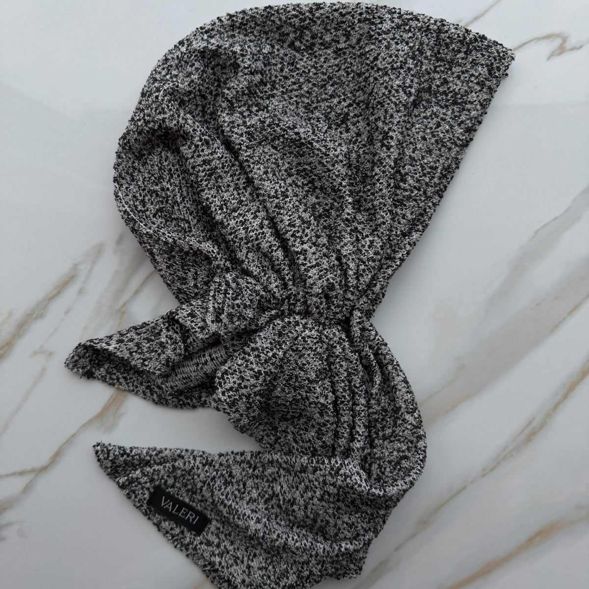 Houndstooth Knit Pre-tied Scarf Valeri