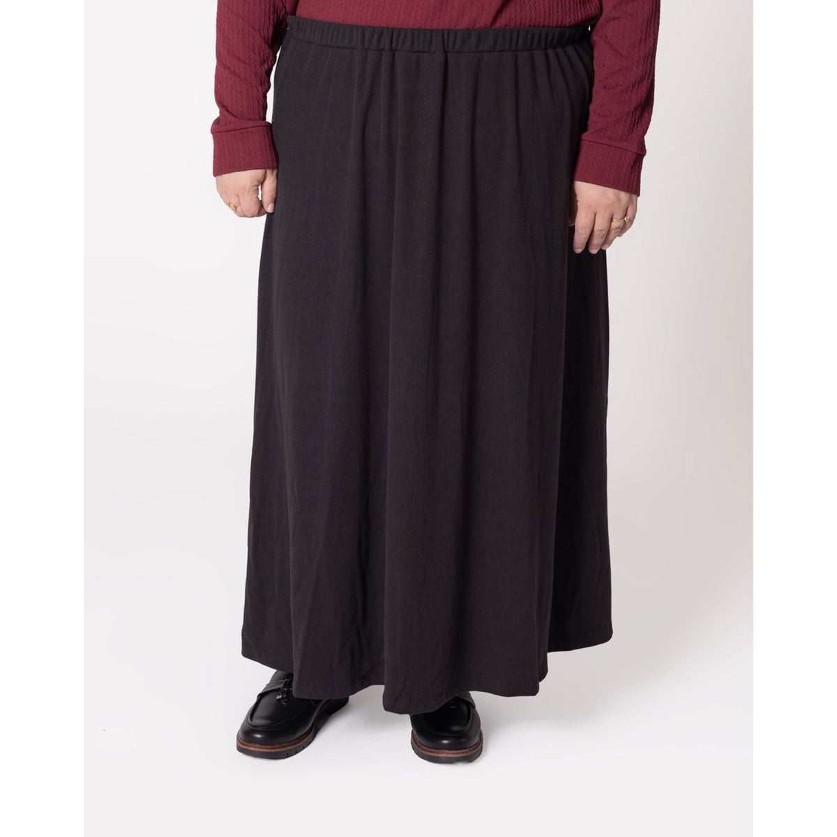 The Exclusive Black Maxi Skirt Swuun