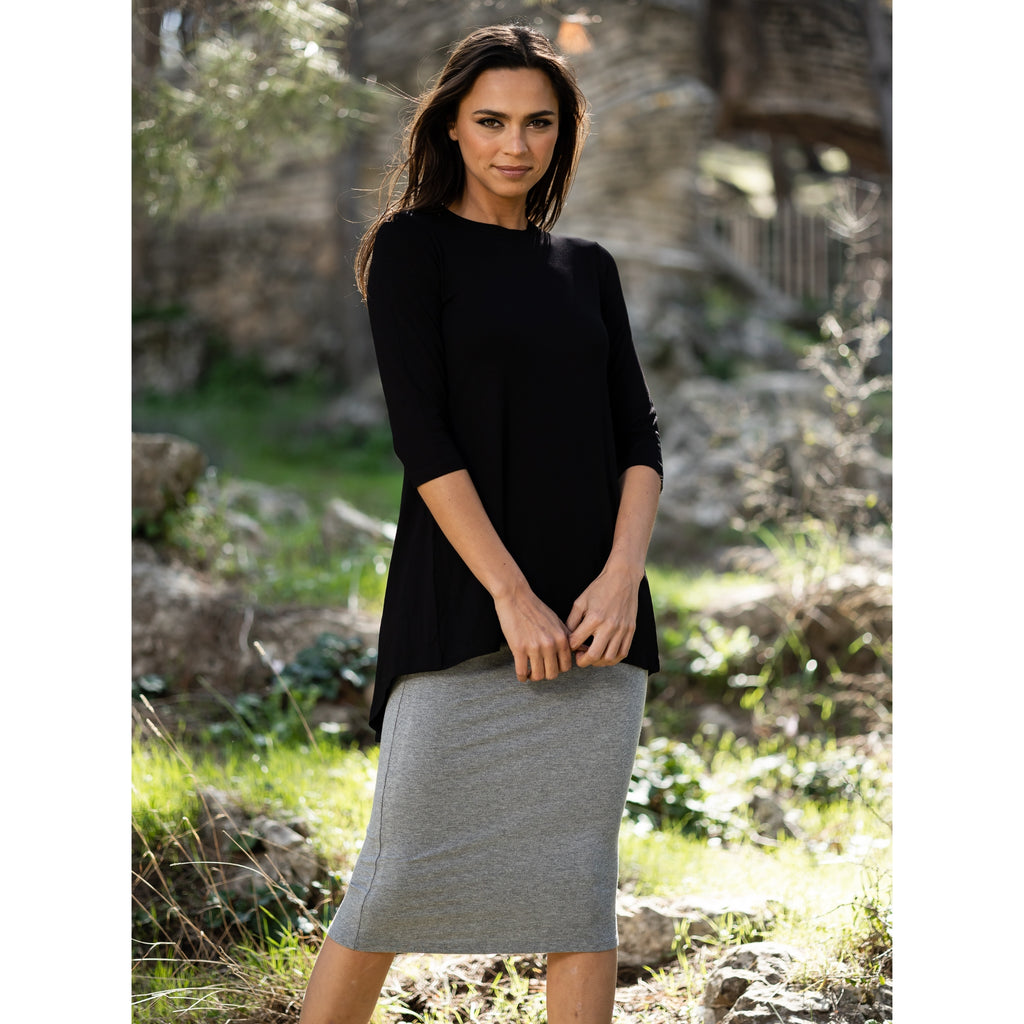 Daniella Faye Ribbed High-Low Top