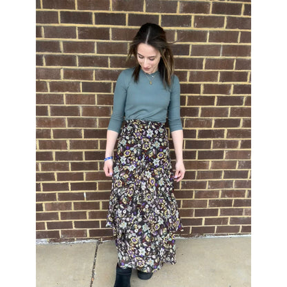 Eucalyptus Green Ribbed V-neck Tee Adina LV - The Mimi Boutique
