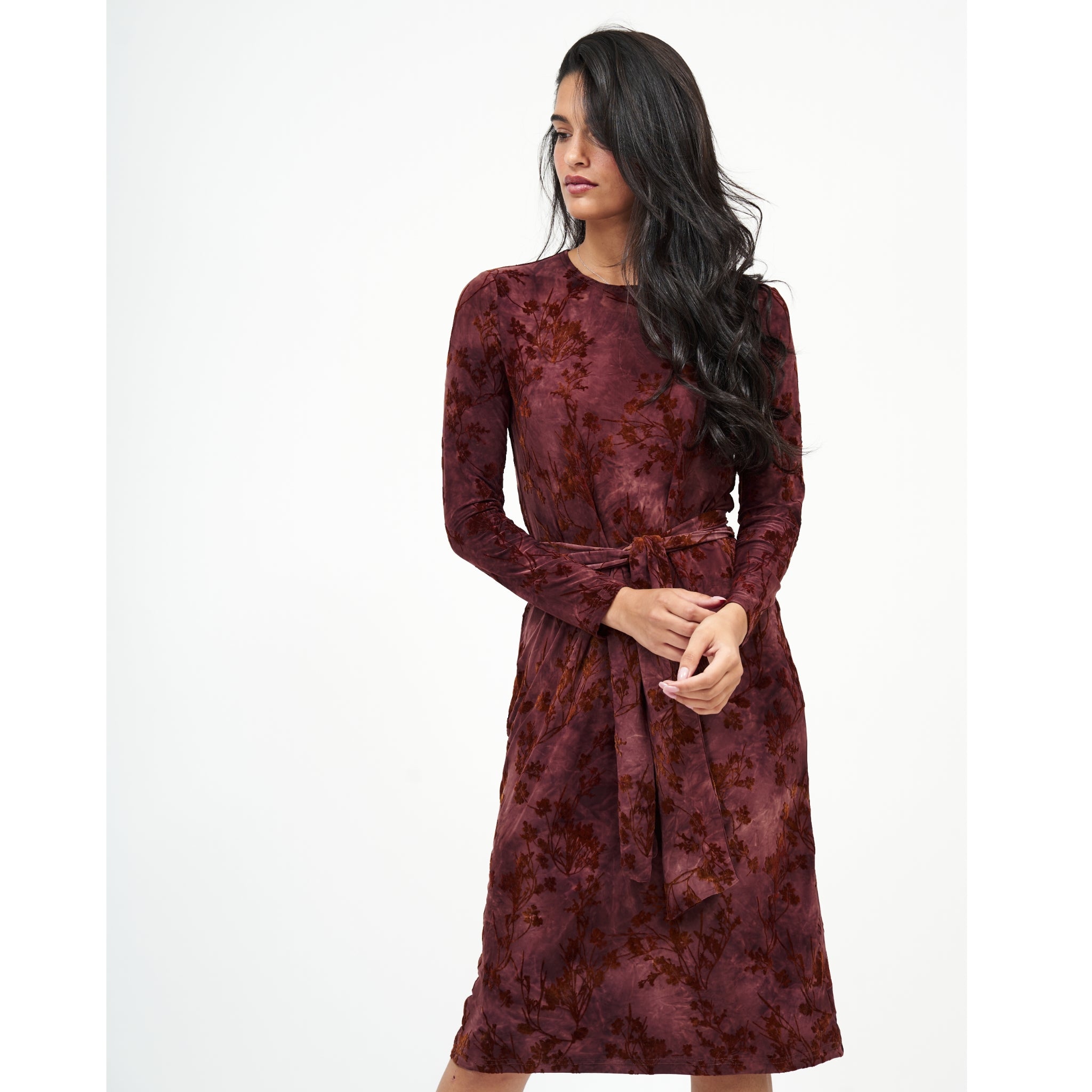 Maroon Floral Velvet Loose Basic Dress by DF Maroon Floral Velvet Loose Basic Dress by DF