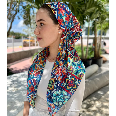 Classic Pretied SB Headscarf: Europe