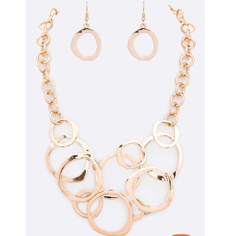 Circle Short Chain Necklace