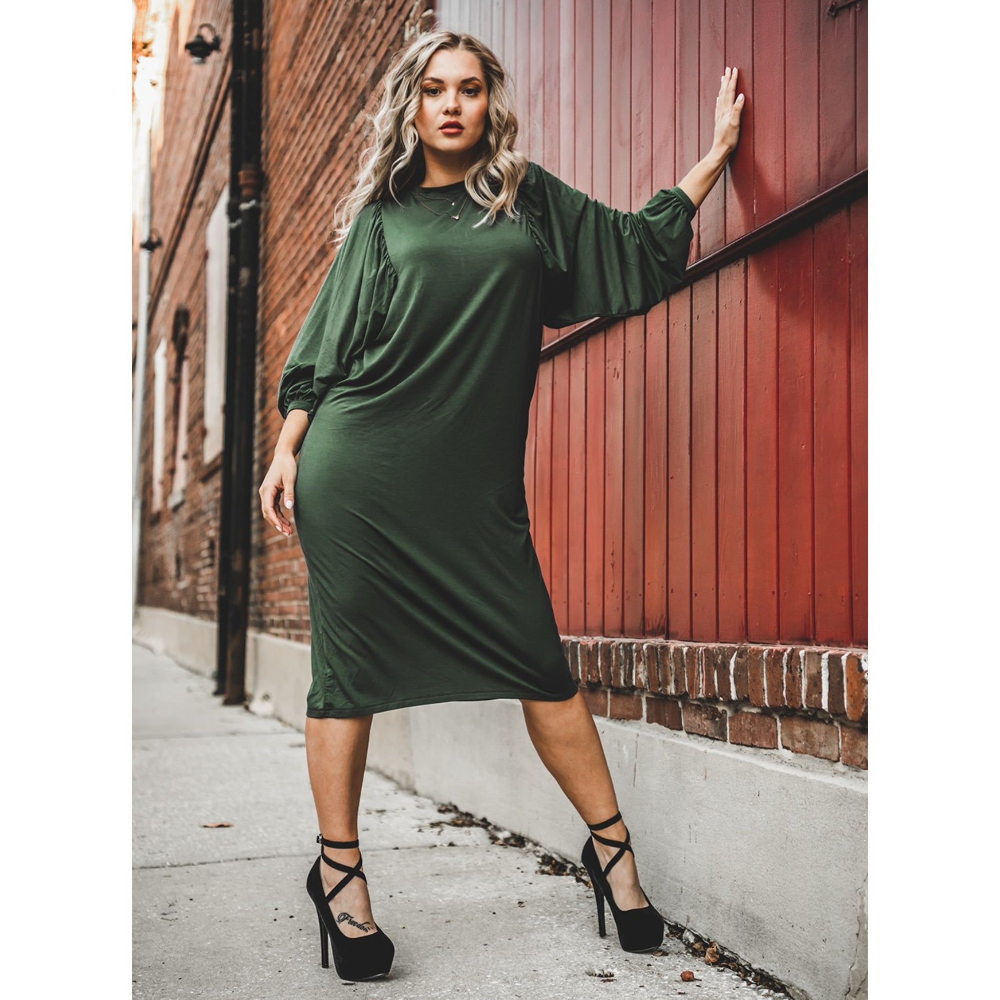 Emica Dress Hunter Green by Mikah Emica Dress Hunter Green by Mikah