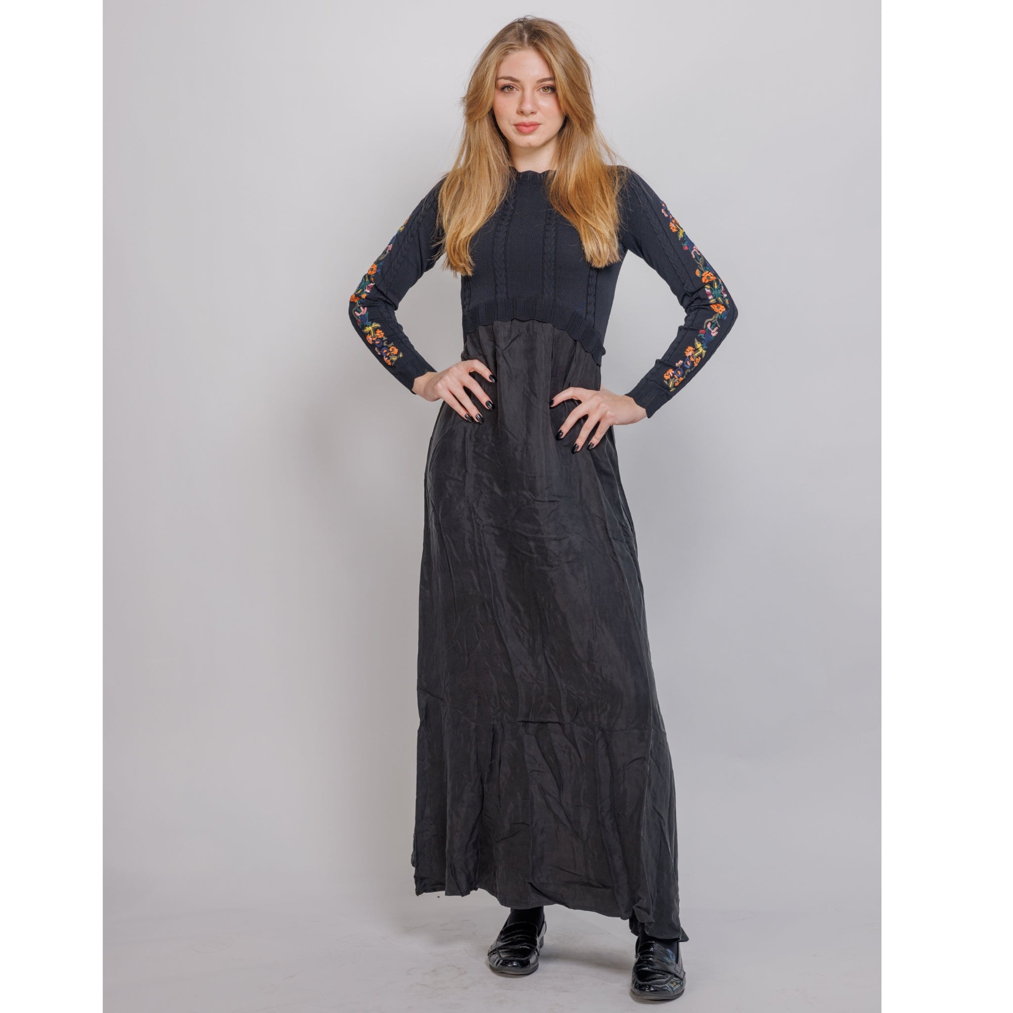 Embroidered Sleeve Detail Maxi Dress Embroidered Sleeve Detail Maxi Dress