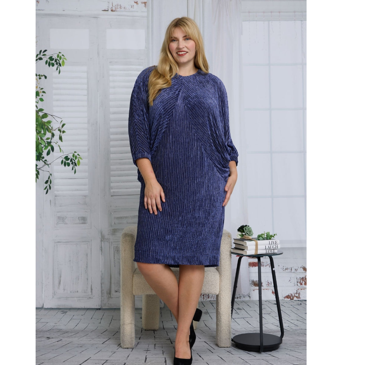 Janelle Navy Dress - The Mimi Boutique