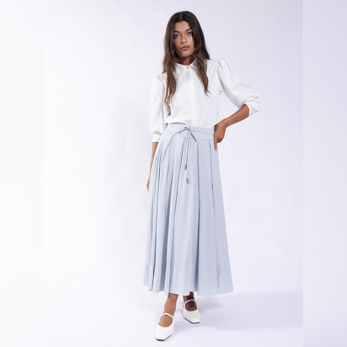 Light Blue High-Waisted Pleate Skirt