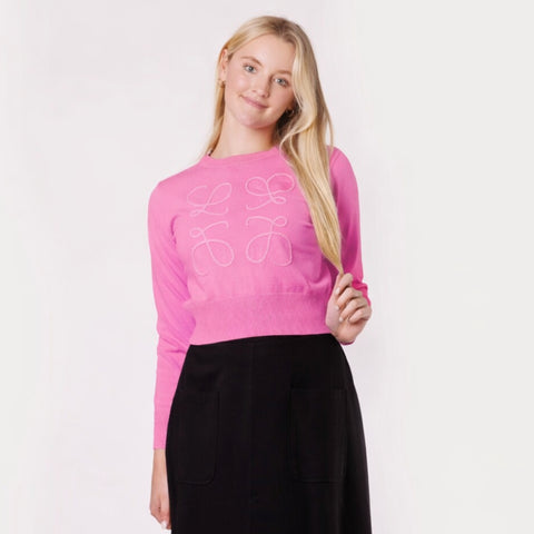 Pink Sweater With Swirl Dimensions