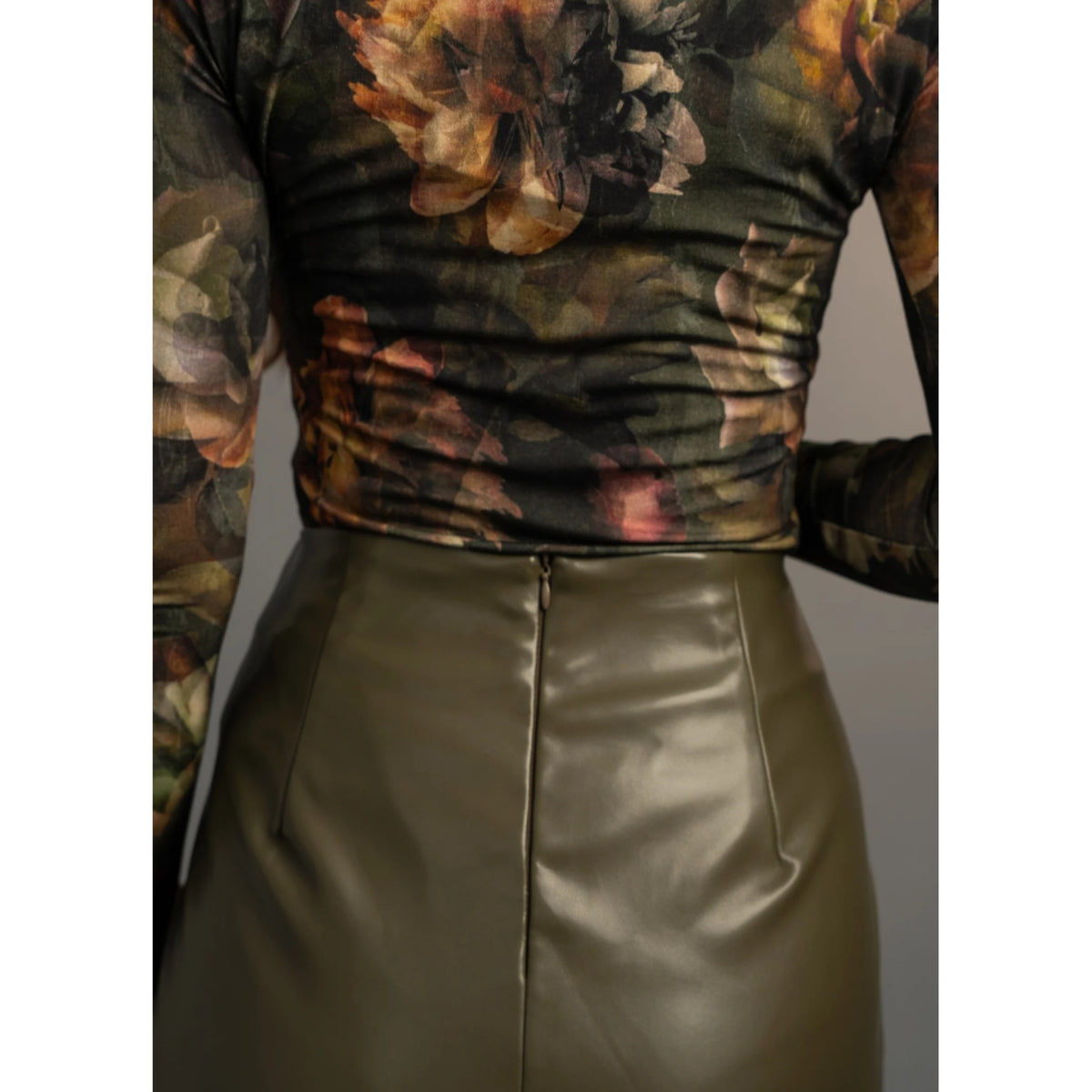 Musubi Knot Olive Leather Skirt