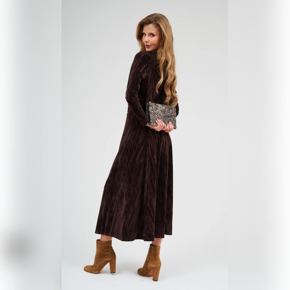 Velvet Midi Skirt Hazelnut DF - The Mimi Boutique