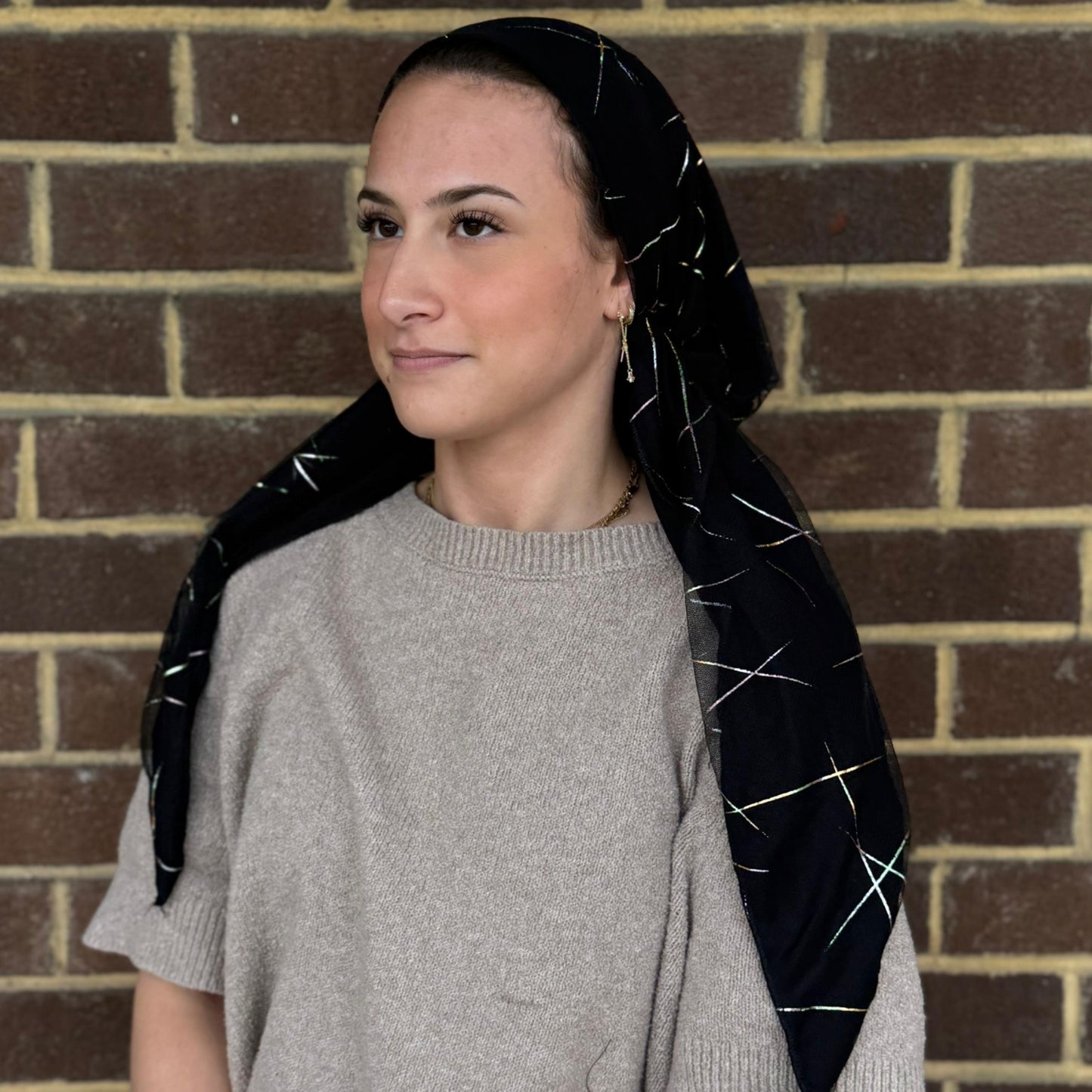Mesh Criss Cross Pre-Tied Scarf Atifa