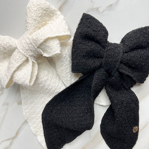 Oversized Fleece Bow by Valeri