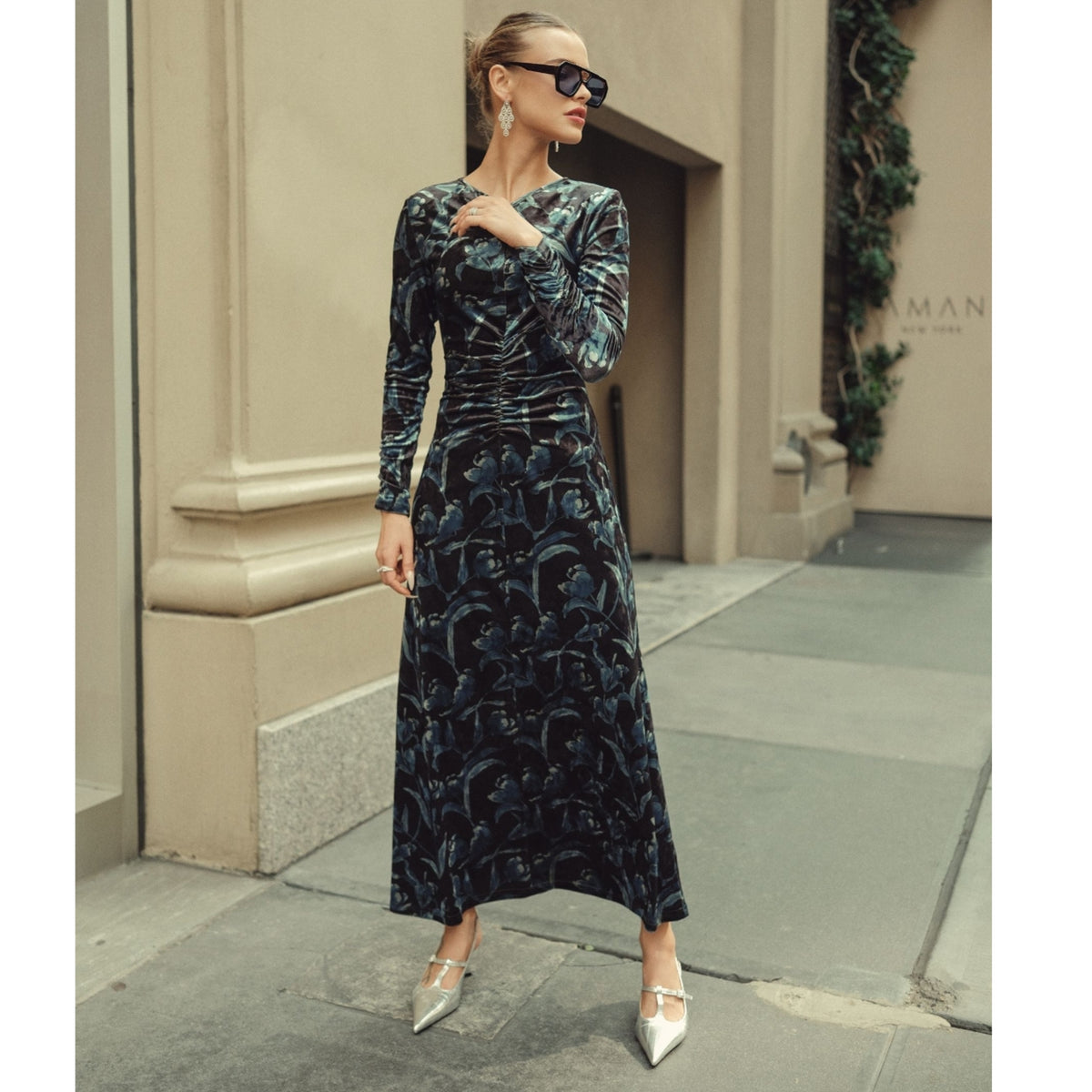 Flora Velvet Maxi Navy Tulips Adina LV