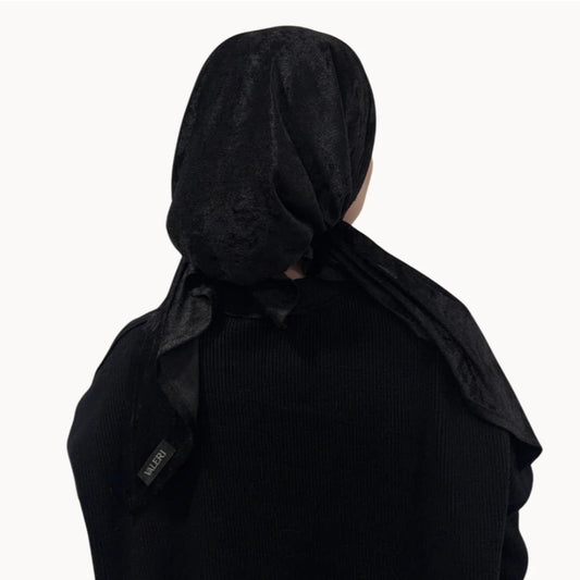 Black Velvet Pre-tied Scarf Valeri