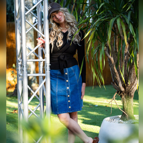 Morgan Denim Gold Button Skirt 25"