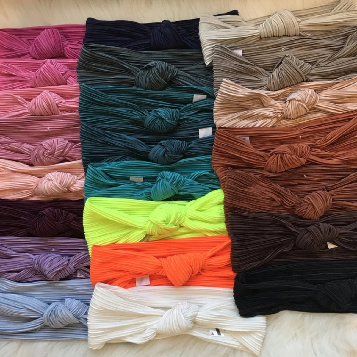 The Everything Ribbed Headband: Knot