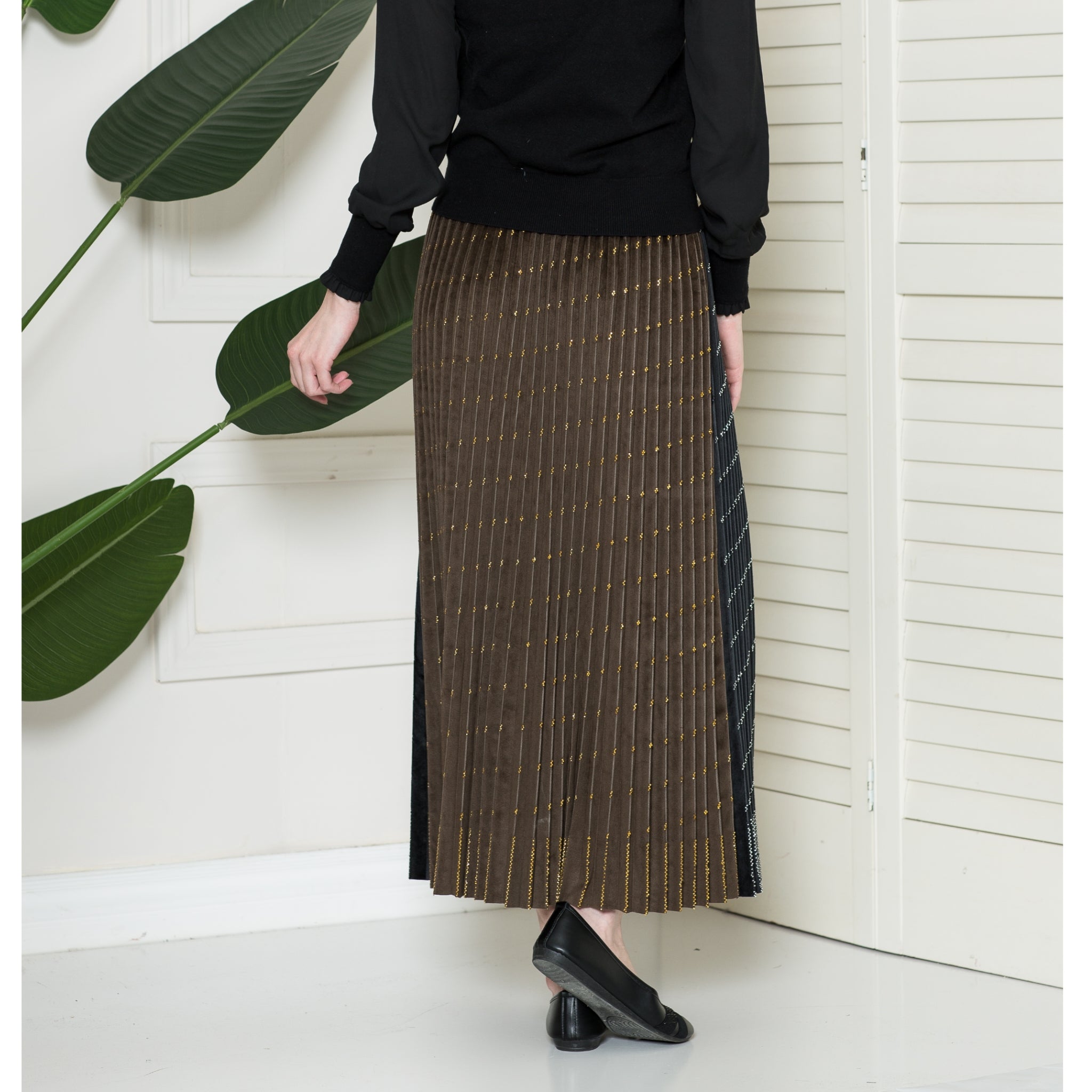 Gold Flecked Midi Skirt: The Mimi Boutique