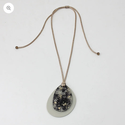 Beige Kiki Pendant Necklace: Sylca